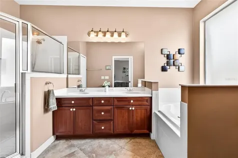 8927 Bridgeport Bay Circle Mount Dora FL 32757