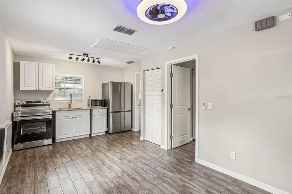 1911 Canton Street Orlando FL 32803