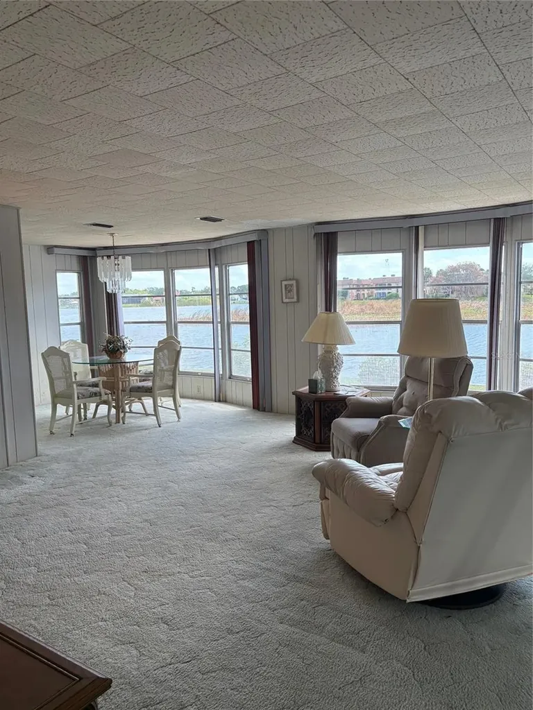 10057 110th Place Largo FL 33773