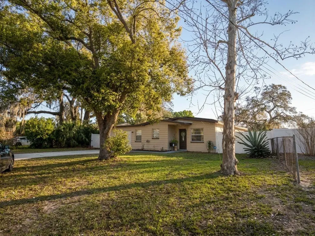 1707 Marvy Avenue Tampa FL 33612