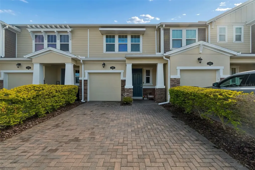 2064 Lake Waters Place Lutz FL 33558