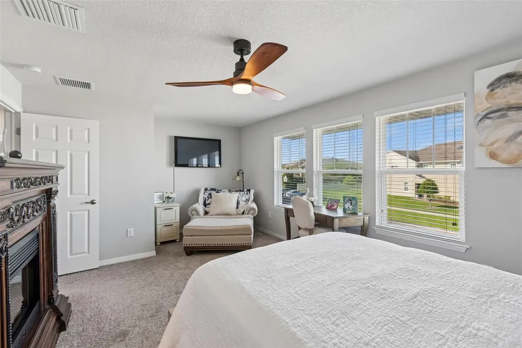 2064 Lake Waters Place Lutz FL 33558