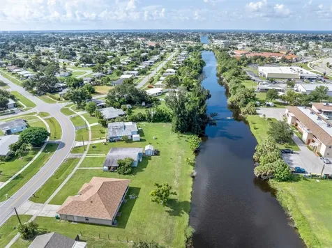 3107 Easy Street Port Charlotte FL 33952