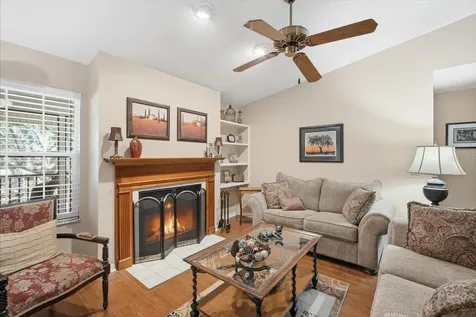 3213 Valley Oaks Drive Tampa FL 33618