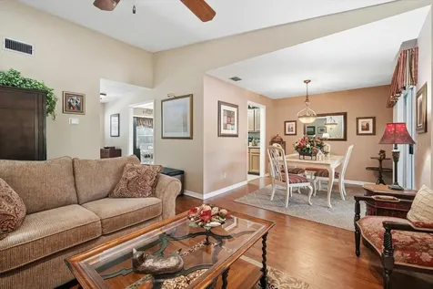 3213 Valley Oaks Drive Tampa FL 33618