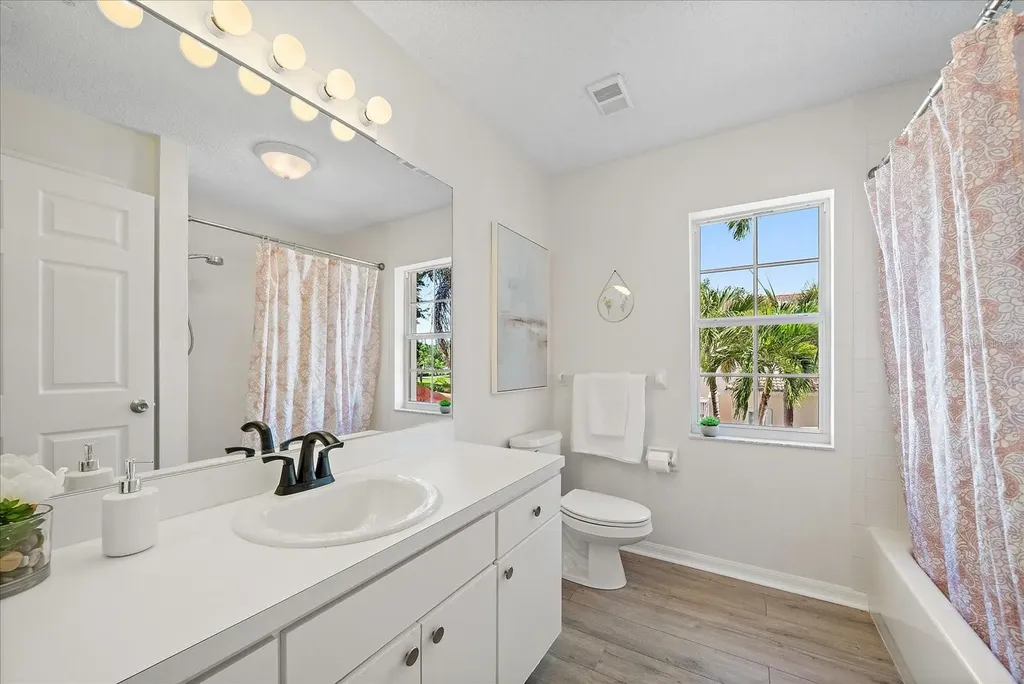 4256 Central Sarasota Parkway Sarasota FL 34238