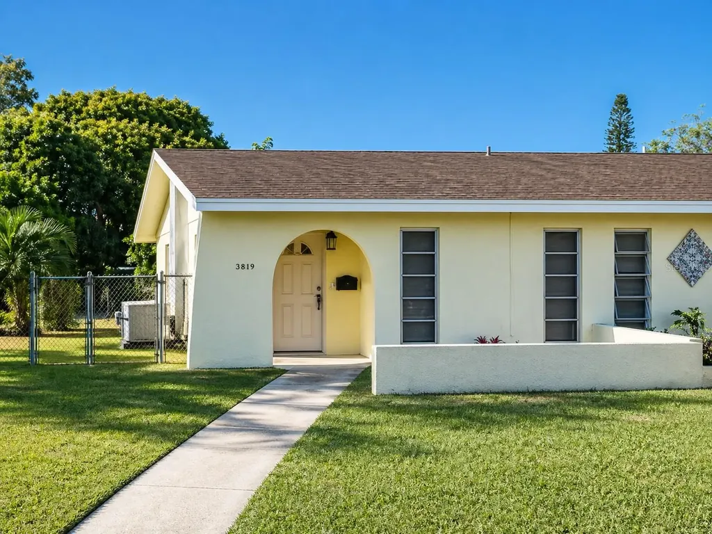 5219 17th Avenue S Gulfport FL 33707