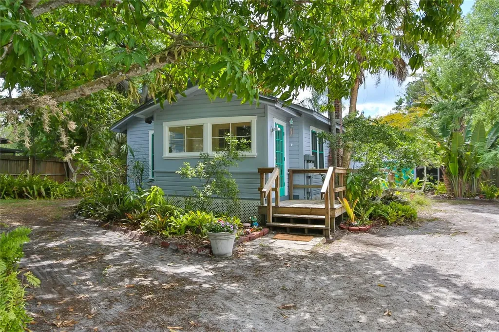 708 42nd Street Sarasota FL 34234