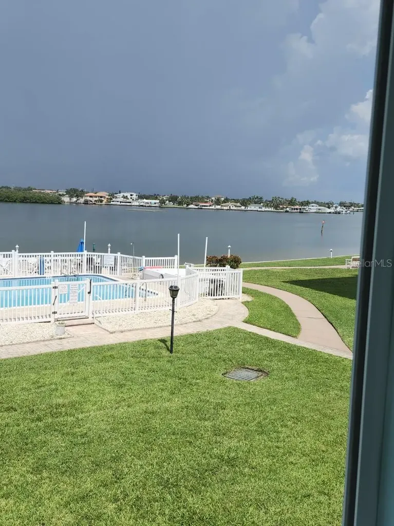 1819 Shore Drive S South Pasadena FL 33707