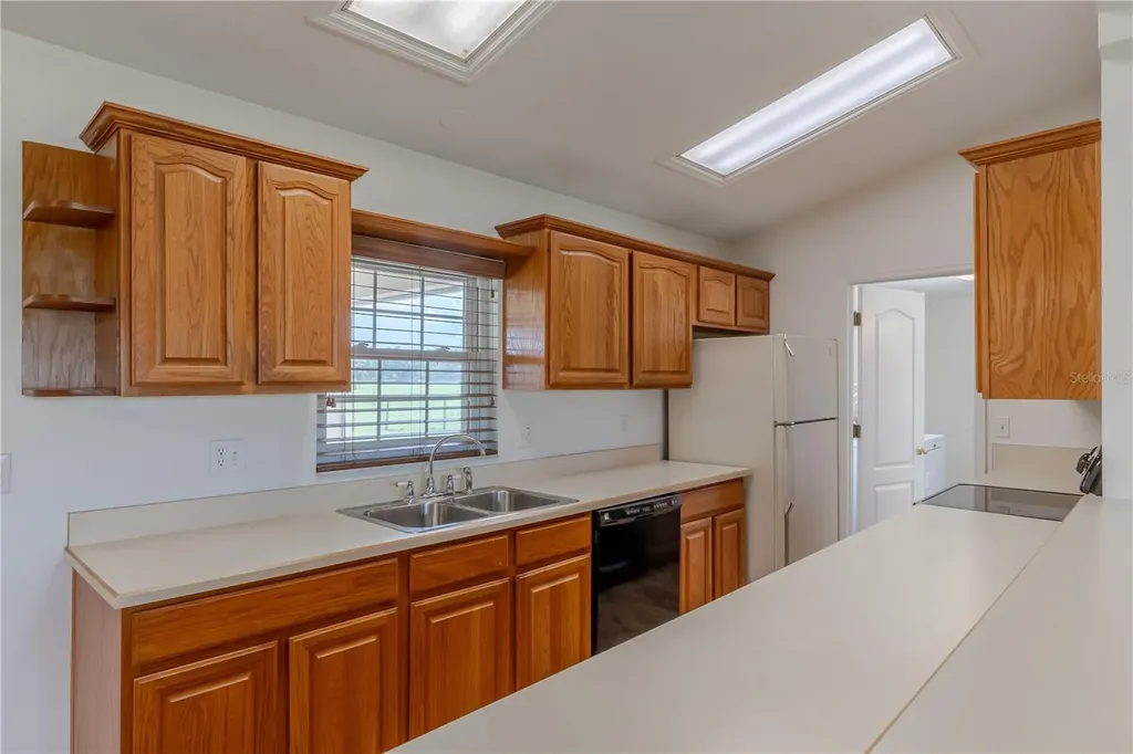 8197 Cr 736 Center Hill FL 33514