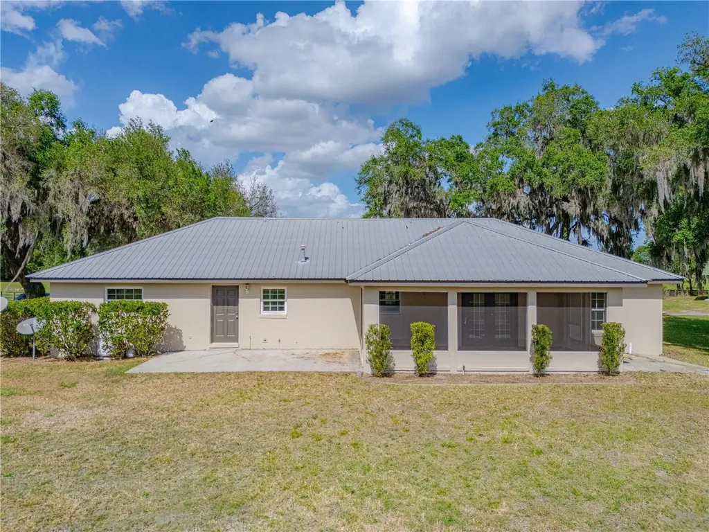 8197 Cr 736 Center Hill FL 33514