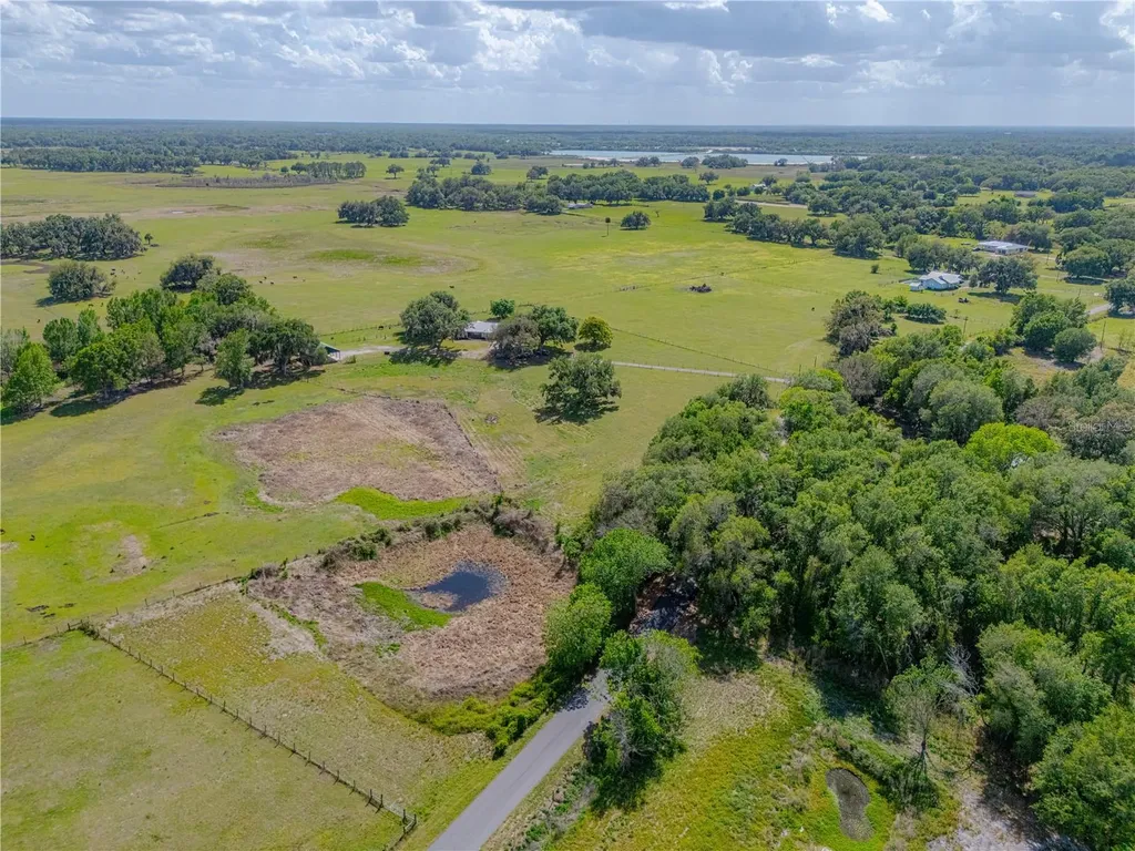 8197 Cr 736 Center Hill FL 33514
