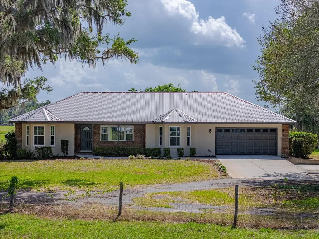 8197 Cr 736 Center Hill FL 33514