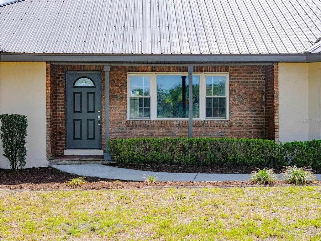 8197 Cr 736 Center Hill FL 33514