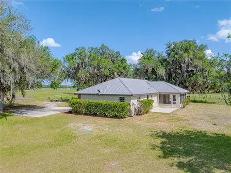 8197 Cr 736 Center Hill FL 33514