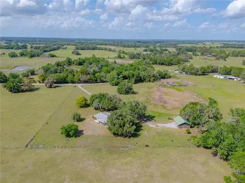 8197 Cr 736 Center Hill FL 33514