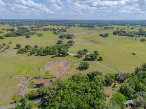8197 Cr 736 Center Hill FL 33514