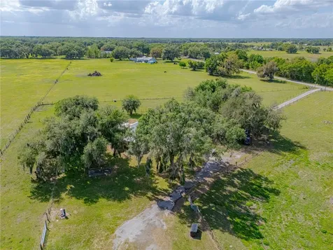 8197 Cr 736 Center Hill FL 33514