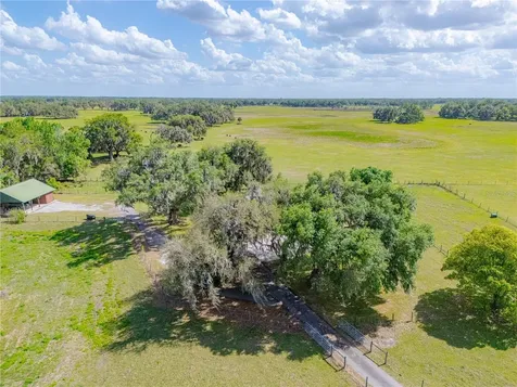 8197 Cr 736 Center Hill FL 33514