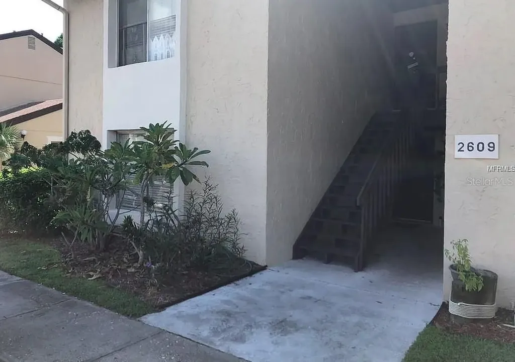 2609 Pine Lake Terrace Sarasota FL 34237