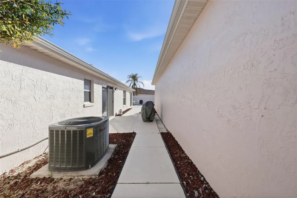 741 Hernandez Drive The Villages FL 32159