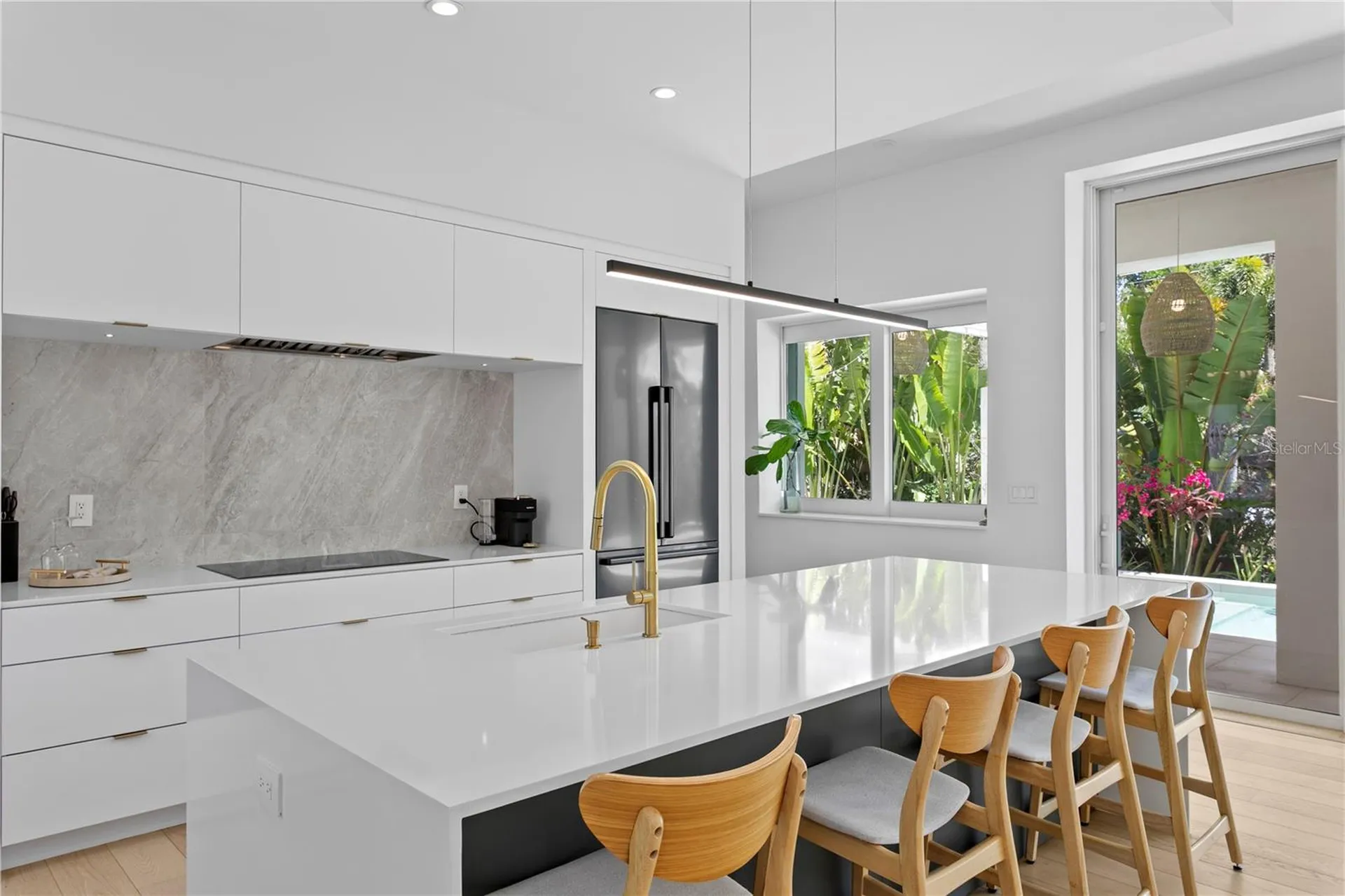 325 22nd Avenue NE St Petersburg FL 33704