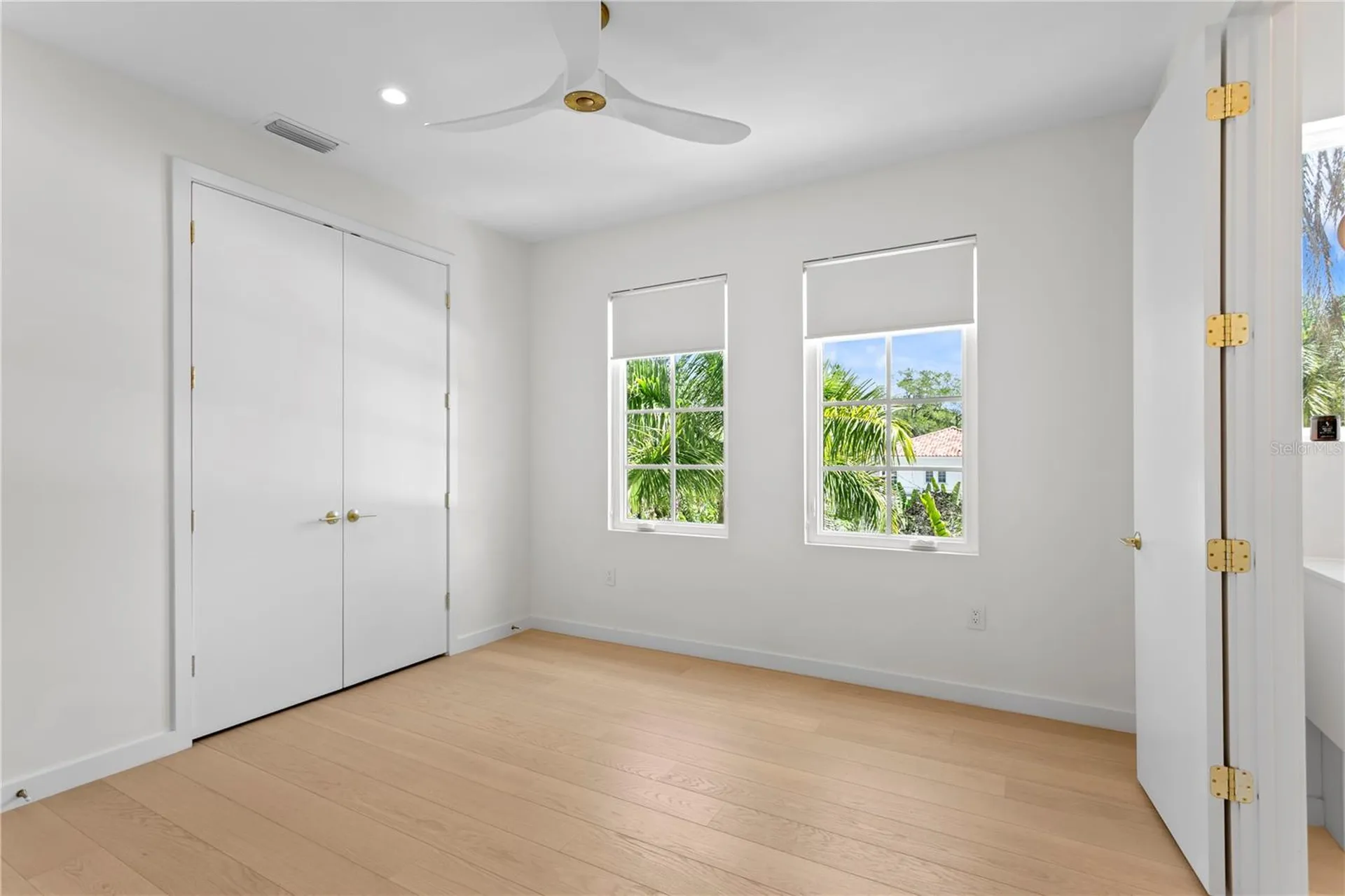 325 22nd Avenue NE St Petersburg FL 33704