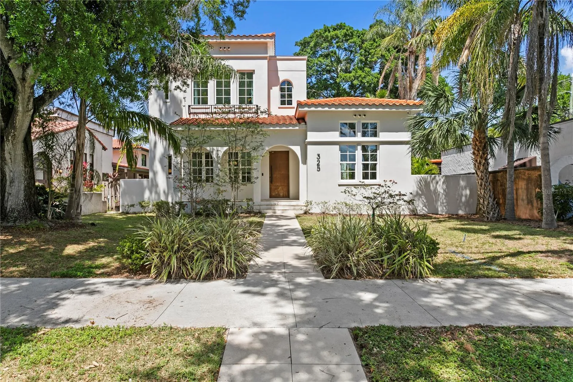 325 22nd Avenue NE St Petersburg FL 33704
