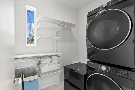 325 22nd Avenue NE St Petersburg FL 33704