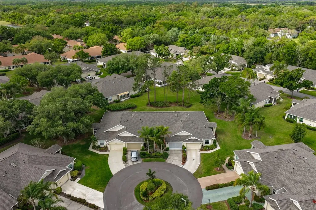 2414 Old Nantucket Court Sun City Center FL 33573