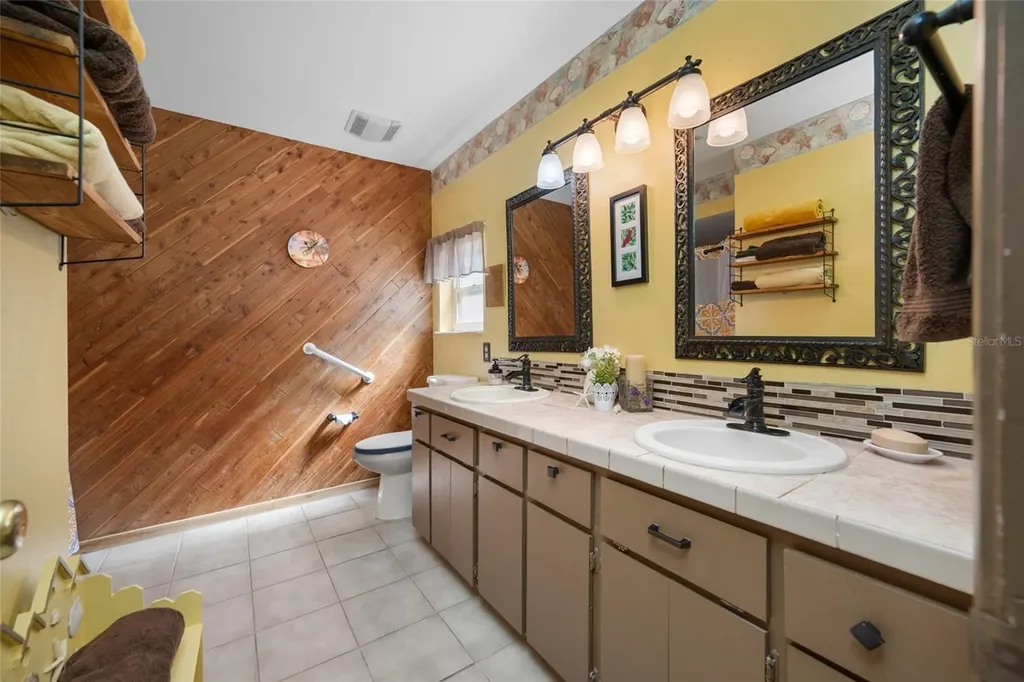 2424 Osprey Avenue Palm Harbor FL 34683