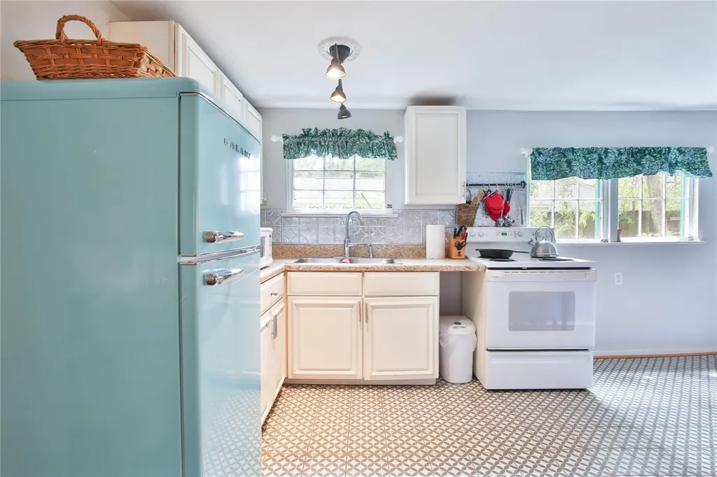 708 42nd Street Sarasota FL 34234