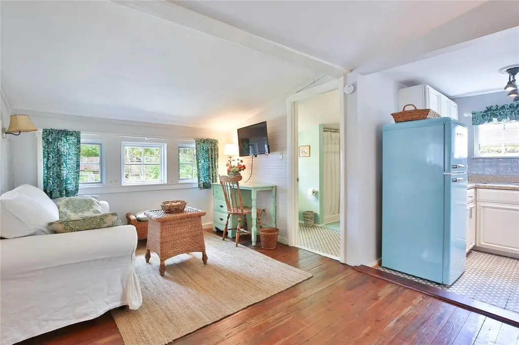 708 42nd Street Sarasota FL 34234