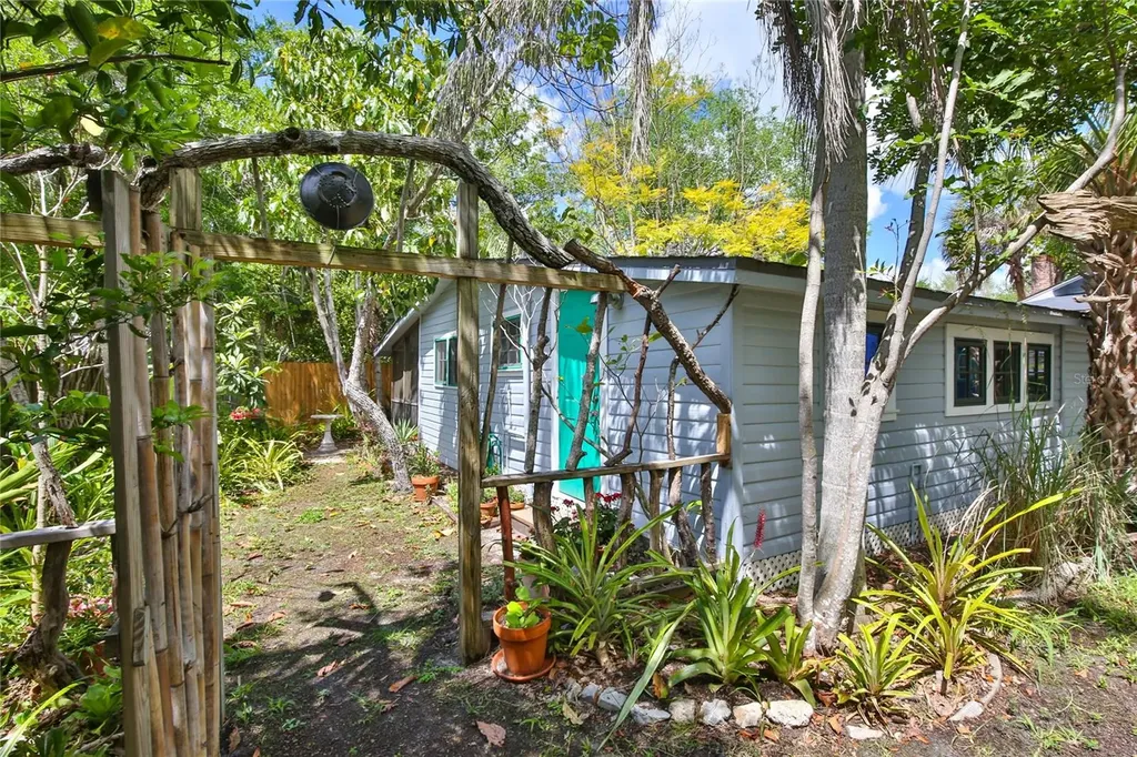 708 42nd Street Sarasota FL 34234