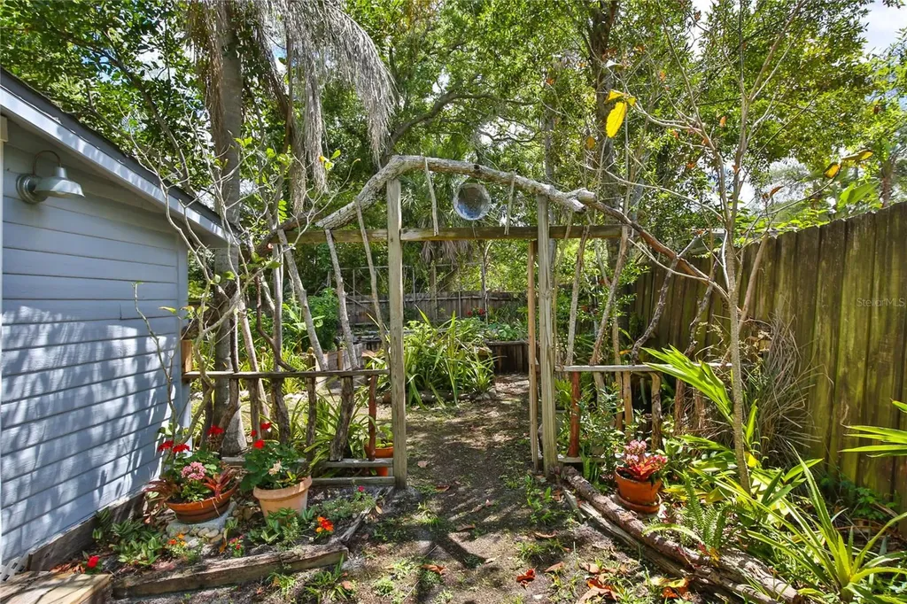 708 42nd Street Sarasota FL 34234