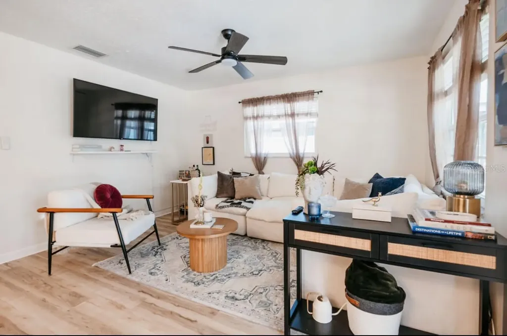 3229 W Fielder Street Tampa FL 33611