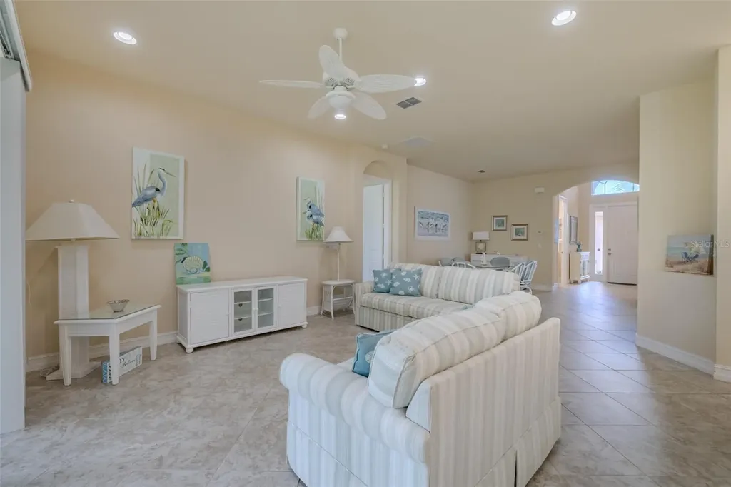 16020 Golden Lakes Drive Wimauma FL 33598