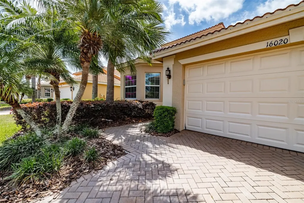 16020 Golden Lakes Drive Wimauma FL 33598