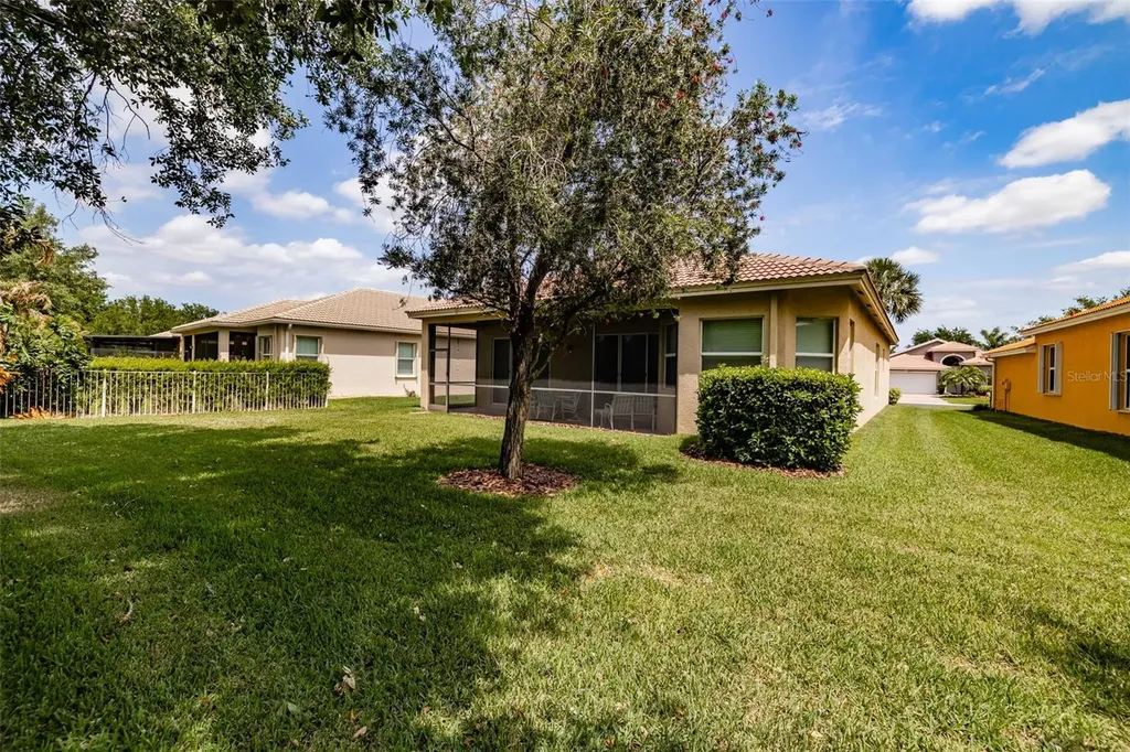 16020 Golden Lakes Drive Wimauma FL 33598