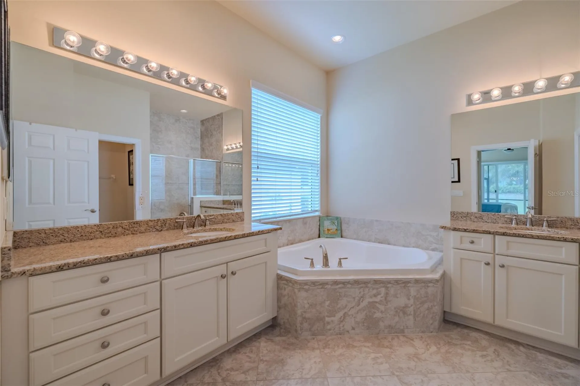 16020 Golden Lakes Drive Wimauma FL 33598