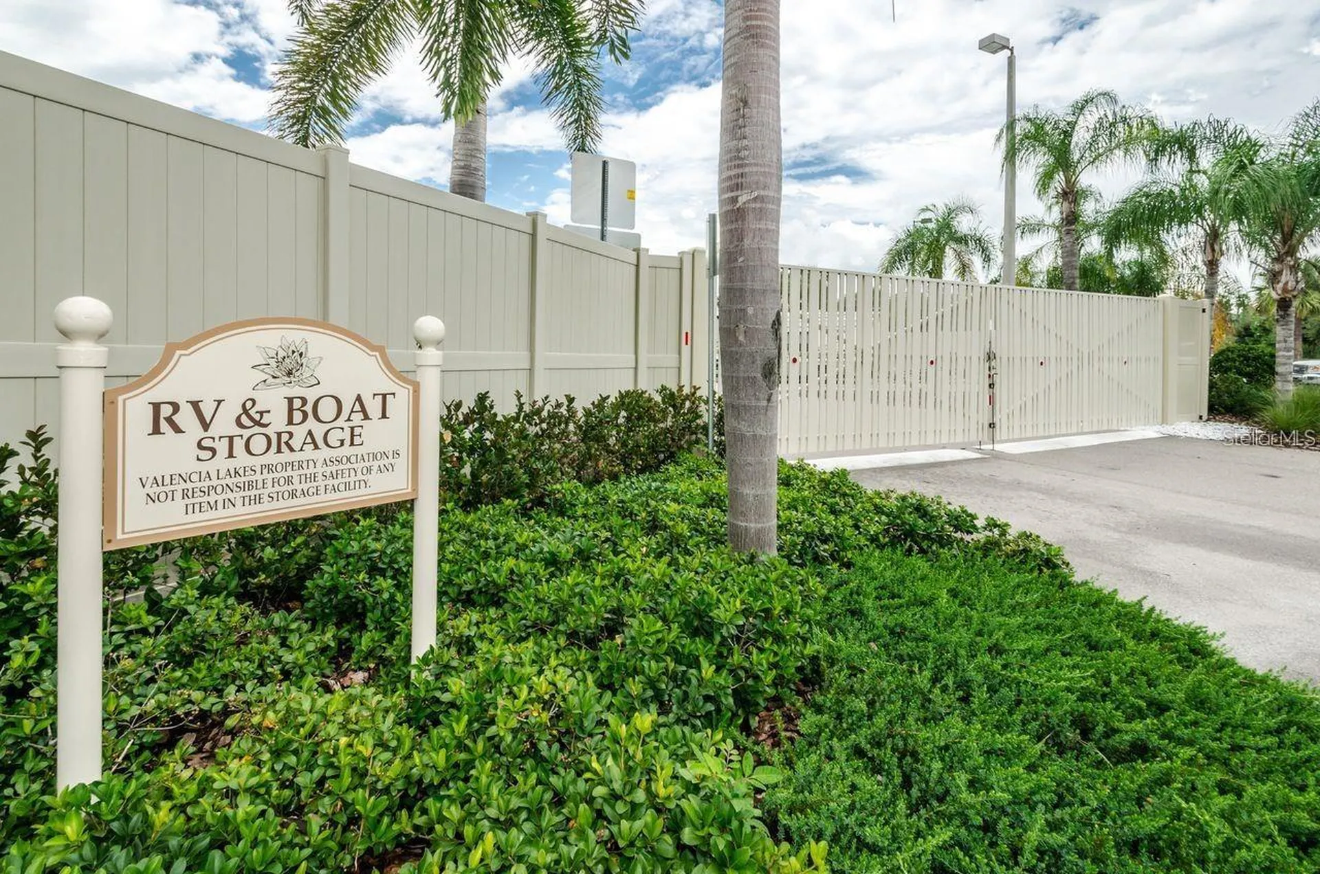 16020 Golden Lakes Drive Wimauma FL 33598