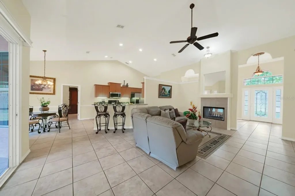 3160 Tiburon Lane Deltona FL 32738