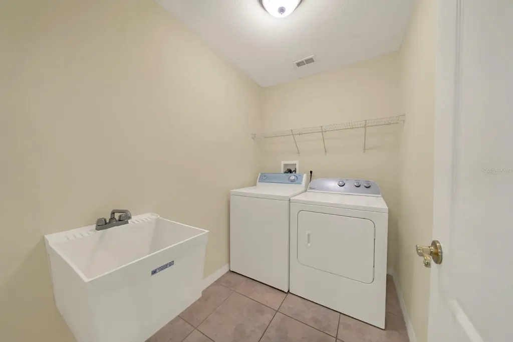 3160 Tiburon Lane Deltona FL 32738