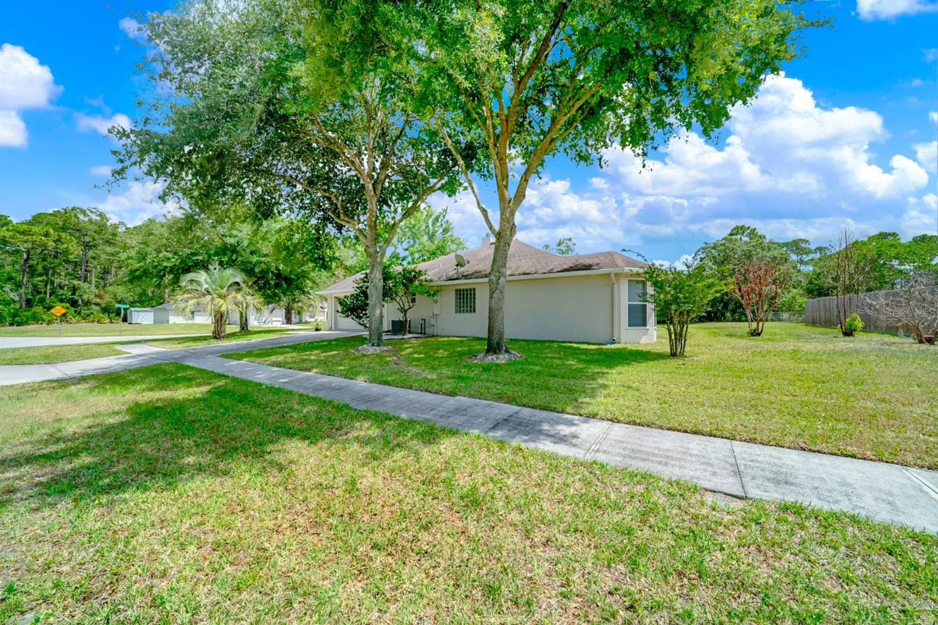 3160 Tiburon Lane Deltona FL 32738