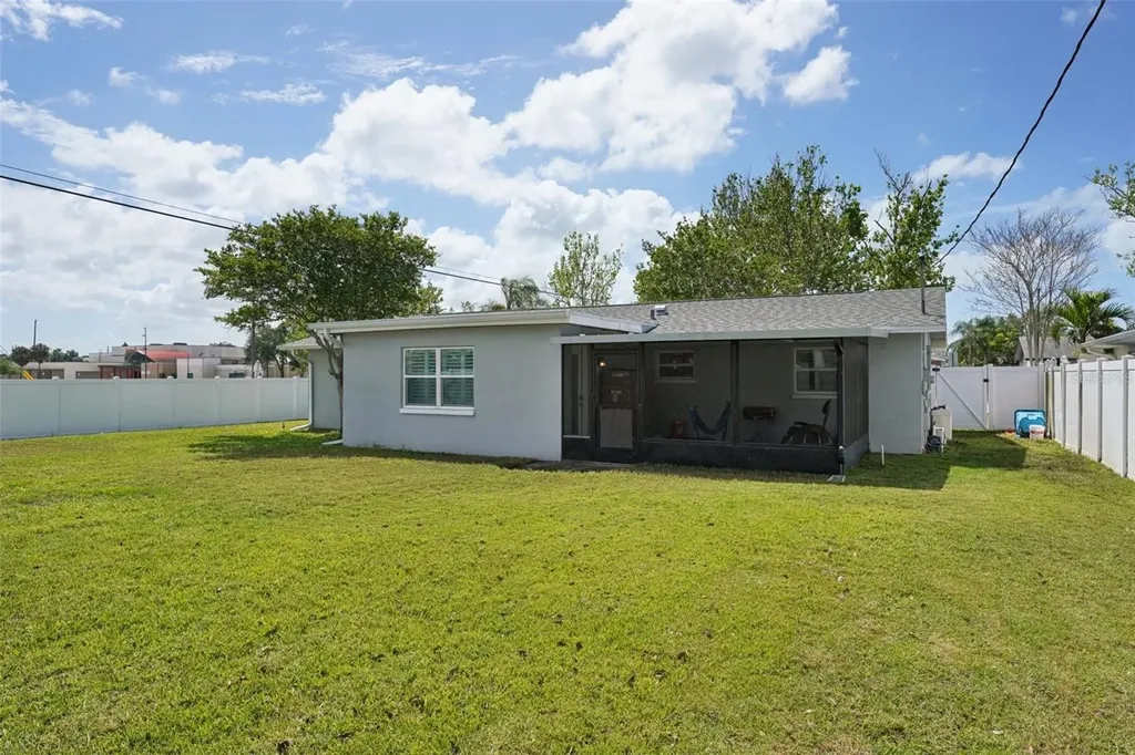 13133 Dorchester Drive Seminole FL 33776