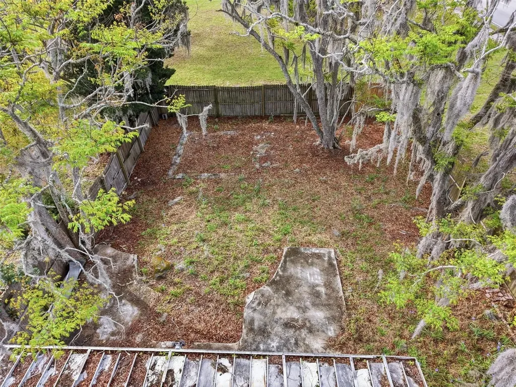 1030 Camphor Lane Deland FL 32720