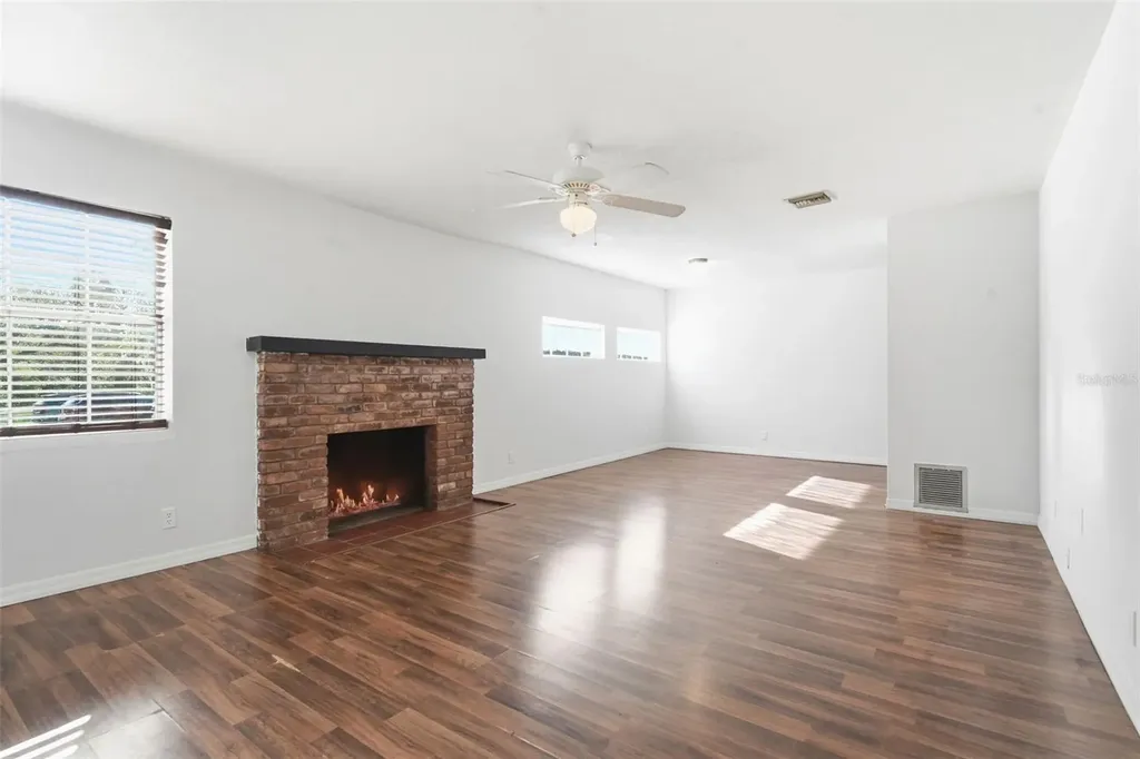 1030 Camphor Lane Deland FL 32720