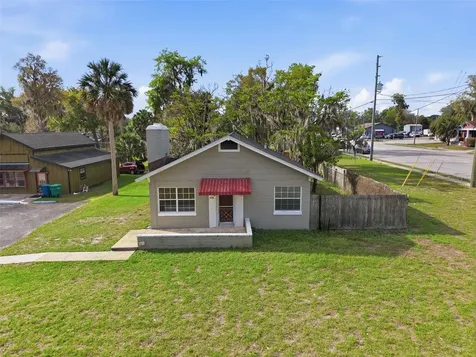 1030 Camphor Lane Deland FL 32720