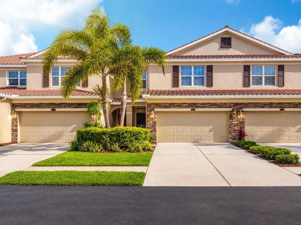 623 53rd Avenue N St Petersburg FL 33703