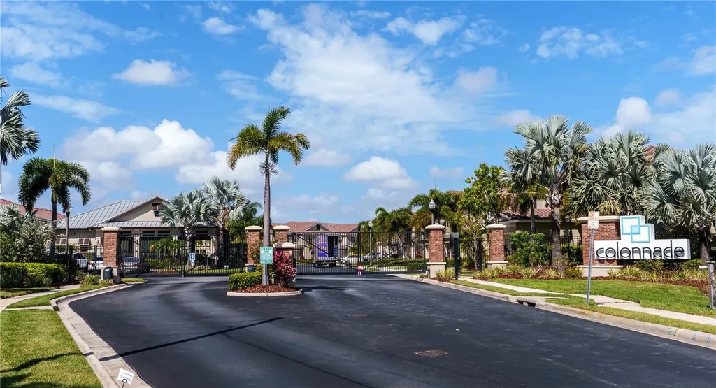 623 53rd Avenue N St Petersburg FL 33703